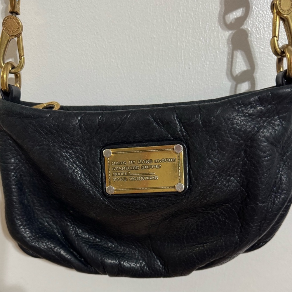 Marc by Marc Jacobs QPercy Black Leather Handbag with Gold Hardware - Picture 3 of 16